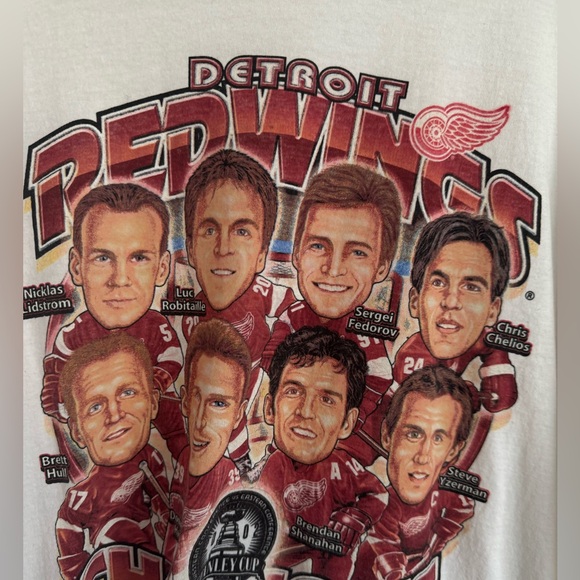 Red wings Hockey T Shirt XL (STAIN) - Picture 2 of 5